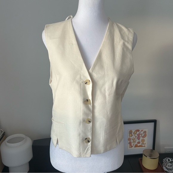 Zara Jackets & Blazers - Cream linen blend vest